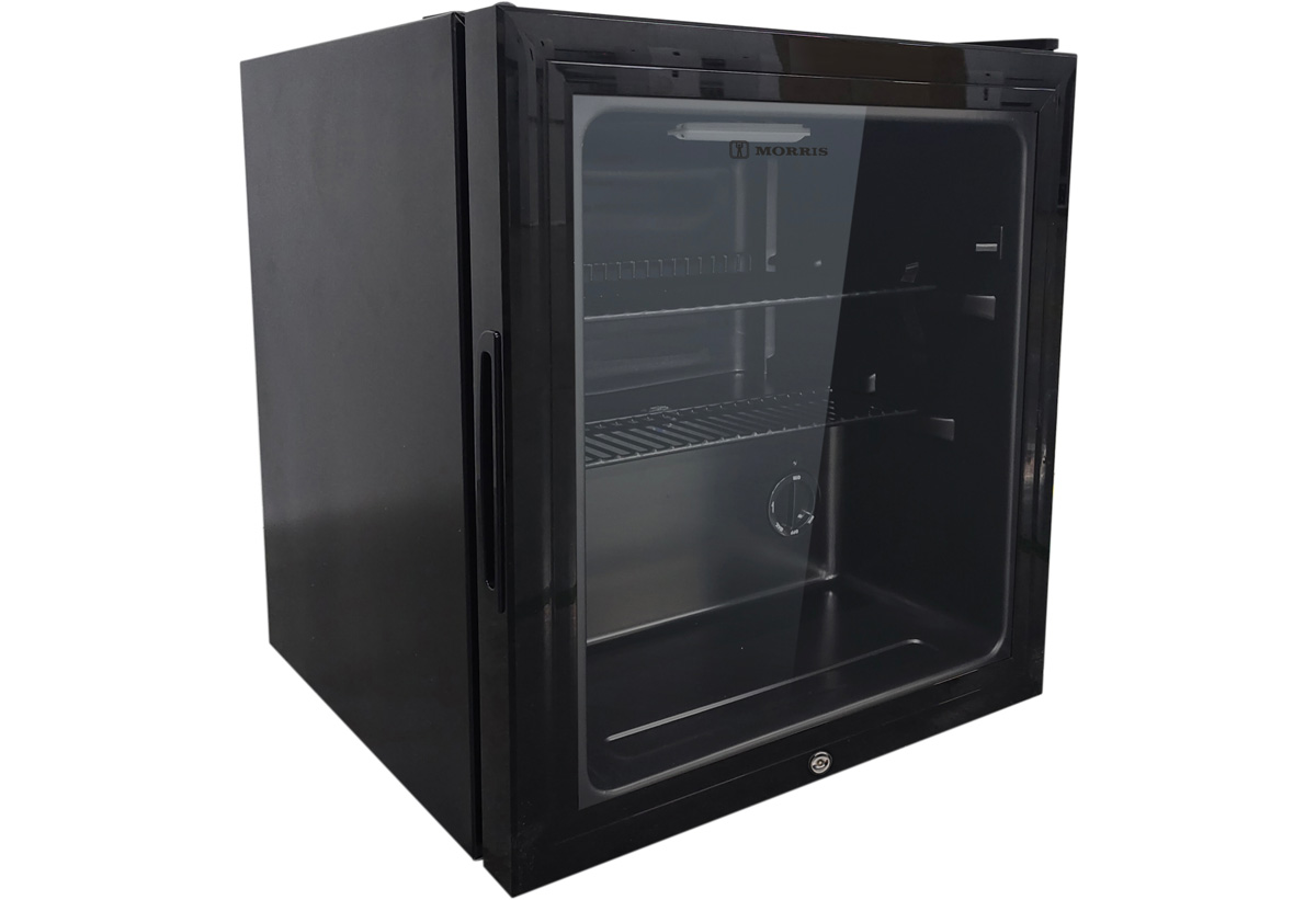 Παρουσιάζεται το mini bar κλειστό.